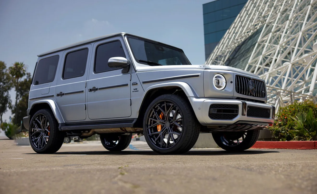 Mercedes G-Class Fitment