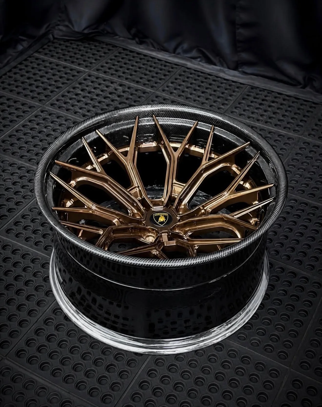 Custom Wheel Detail
