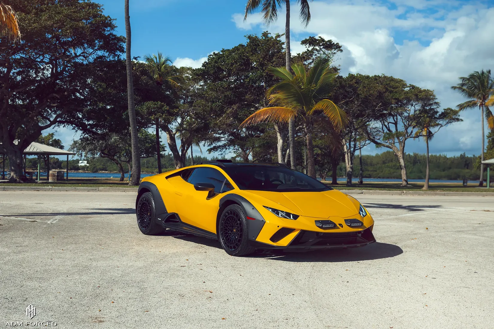 Lamborghini Huracán Sterrato with ADM Forged AR104 Gloss Black
